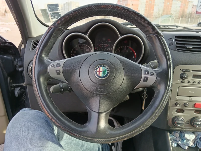 Alfa Romeo 147 1.9 дизел, снимка 11 - Автомобили и джипове - 49247635