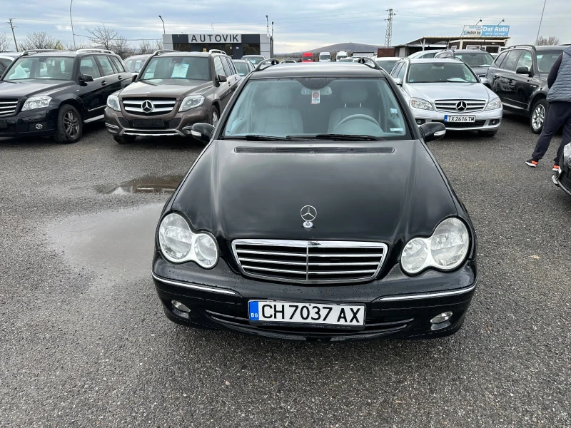 Mercedes-Benz C 320 AVANTGARDE* АВТОМАТИК* КАМЕРА* КОЖА* НАВИ, снимка 2 - Автомобили и джипове - 49529138