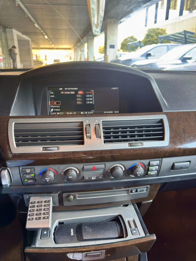 BMW 745, снимка 9 - Автомобили и джипове - 52846937