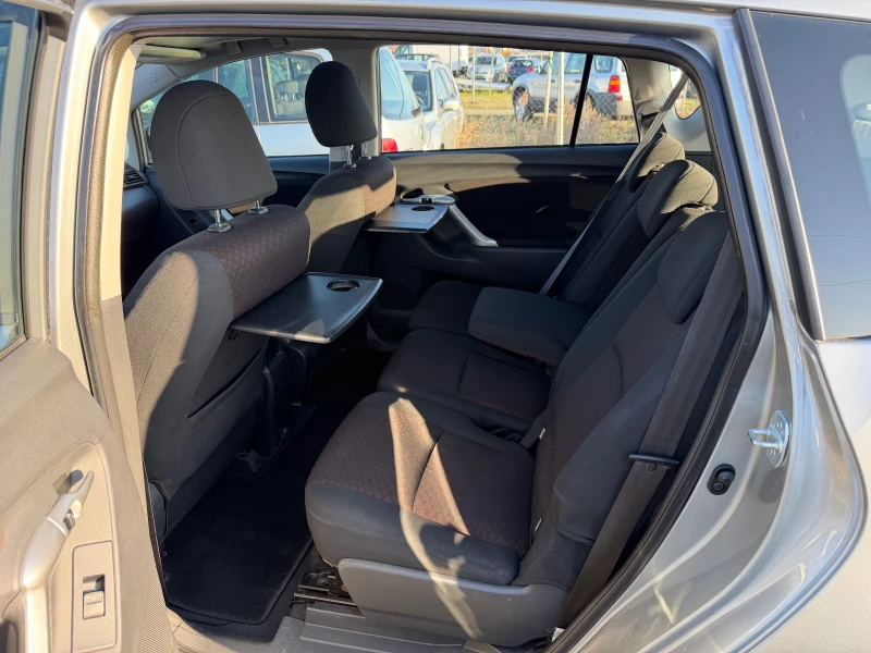 Toyota Verso 1.8 i ШВЕЙЦАРИЯ, снимка 10 - Автомобили и джипове - 52890652