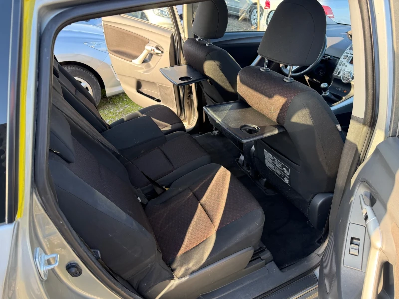 Toyota Verso 1.8 i ШВЕЙЦАРИЯ, снимка 11 - Автомобили и джипове - 52890652