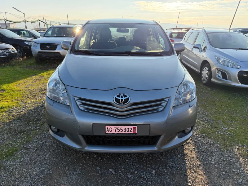 Toyota Verso 1.8 i ШВЕЙЦАРИЯ, снимка 2 - Автомобили и джипове - 52890652