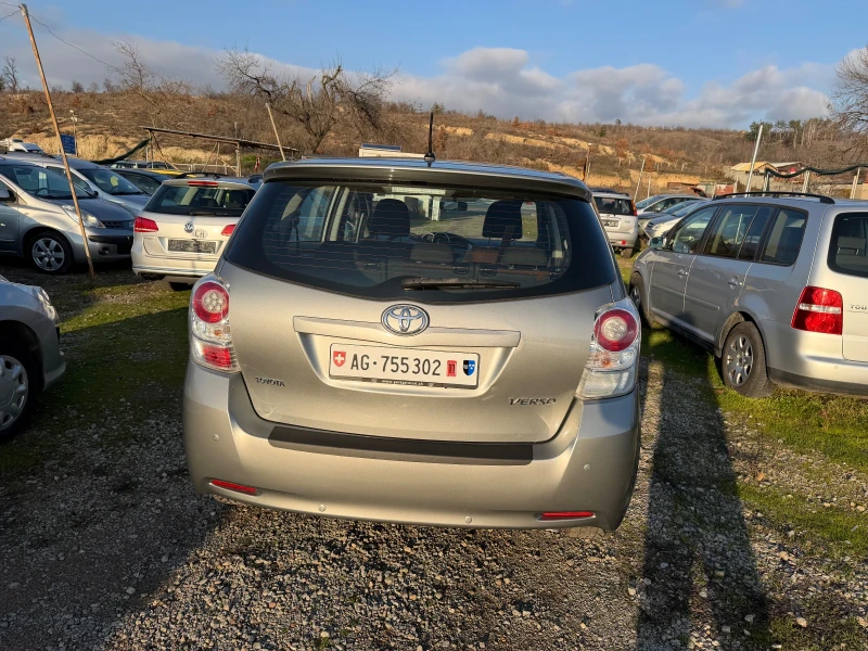 Toyota Verso 1.8 i ШВЕЙЦАРИЯ, снимка 5 - Автомобили и джипове - 52890652