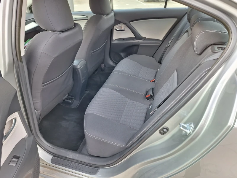 Toyota Avensis, снимка 8 - Автомобили и джипове - 52937246