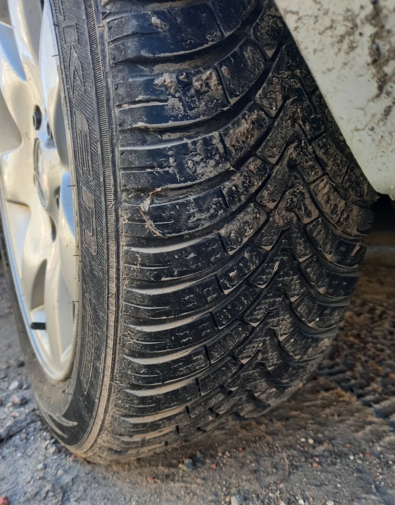 BMW 320, снимка 11 - Автомобили и джипове - 53040426