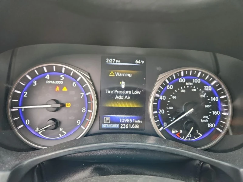 Infiniti Q 60 LUXE 300, снимка 9 - Автомобили и джипове - 53119623