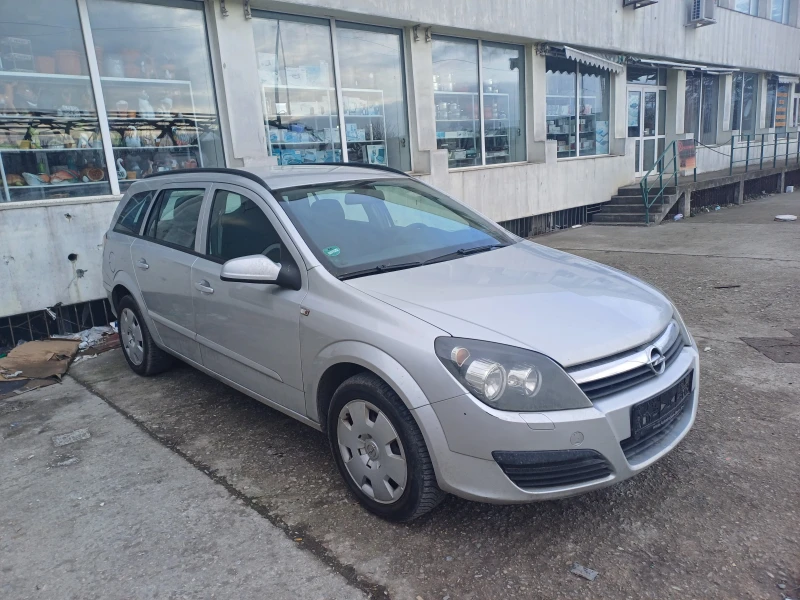Opel Astra 1.7CDTI, снимка 2 - Автомобили и джипове - 53423136