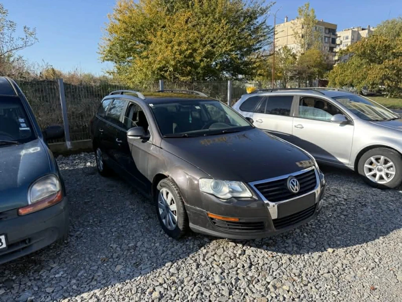 VW Passat 1.9 TDI, снимка 2 - Автомобили и джипове - 53460027