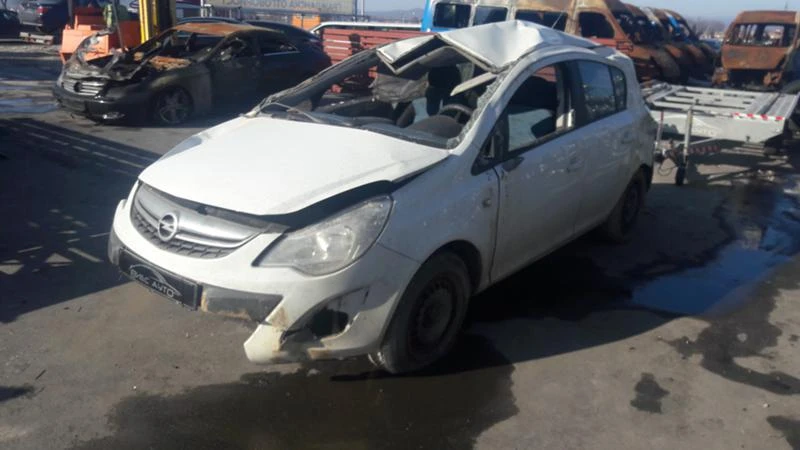 Opel Corsa 1.2i- НА ЧАСТИ - изображение 5