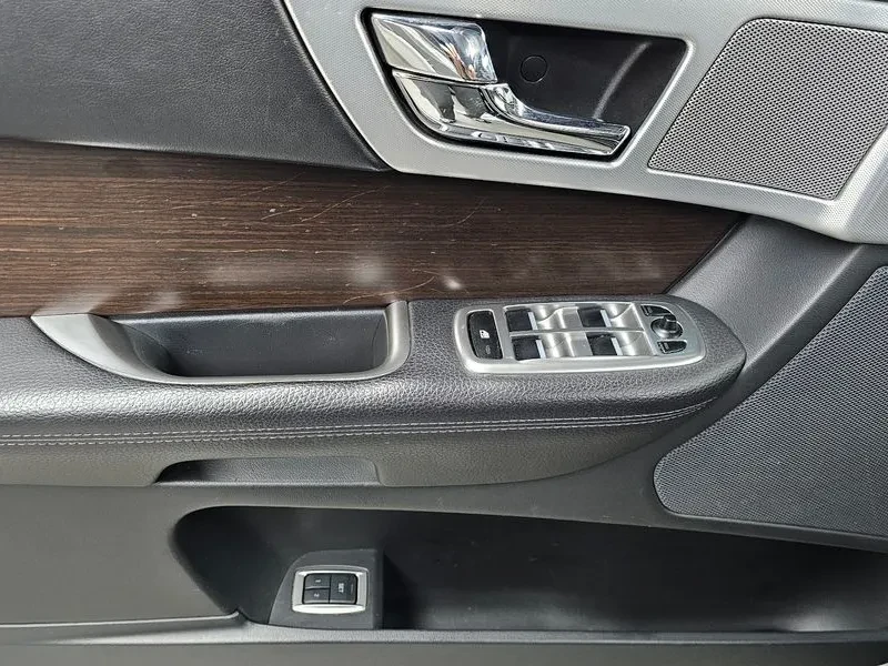 Jaguar Xf 2.2D | Mobile.bg � ����������� 14