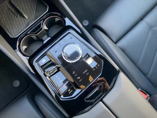 BMW i5 xDRIVE/40/394HP/SPORTPRO/PANO/360/ACC/436z, снимка 14 - Автомобили и джипове - 54640669