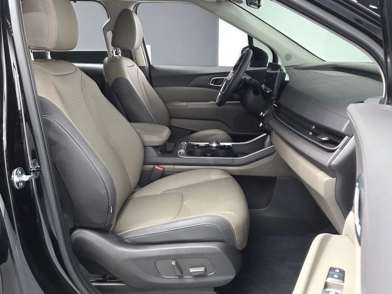 Kia Carnival 3.5 Automatic, снимка 11 - Автомобили и джипове - 55848389