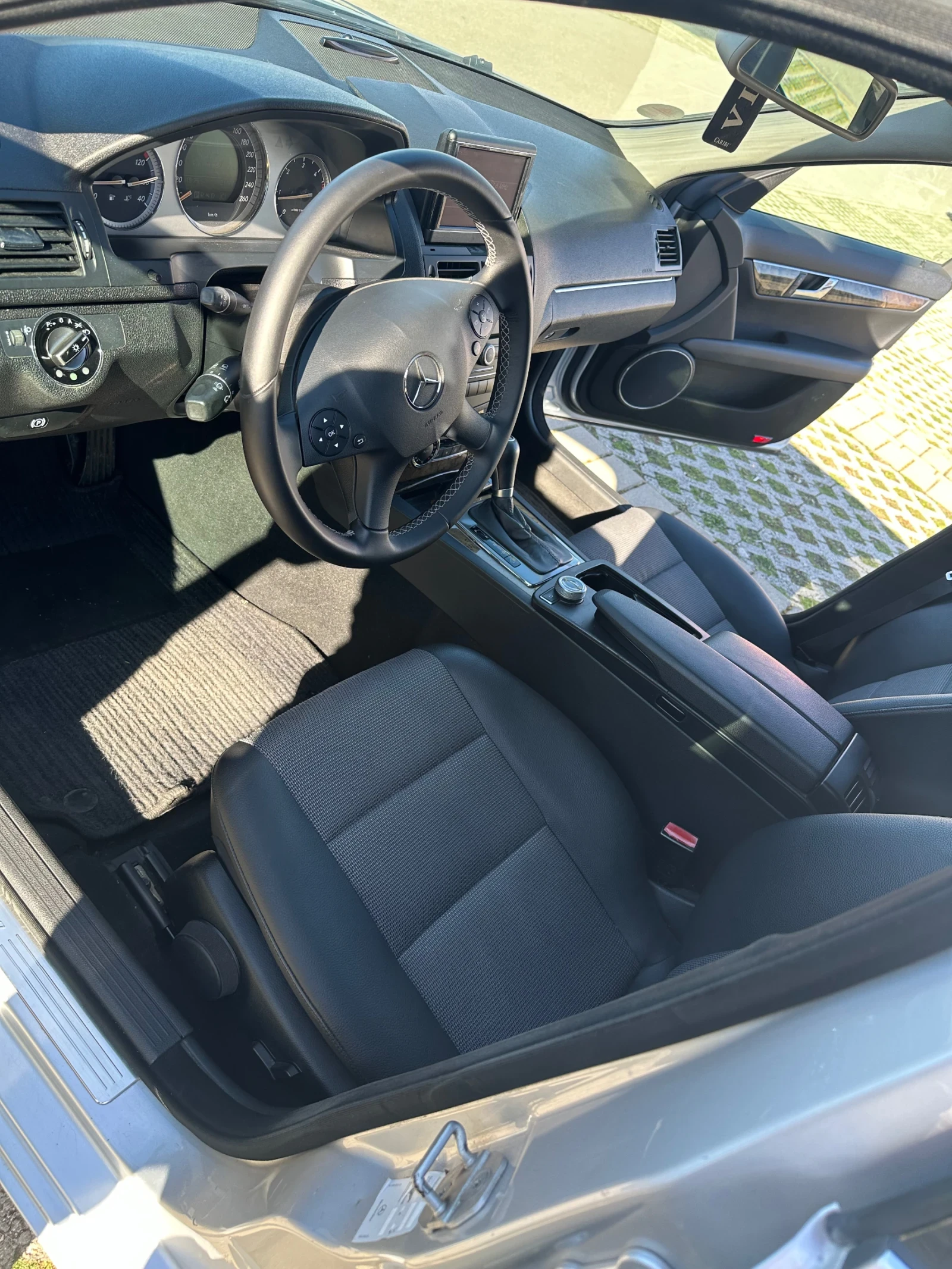 Mercedes-Benz C 220  - изображение 7
