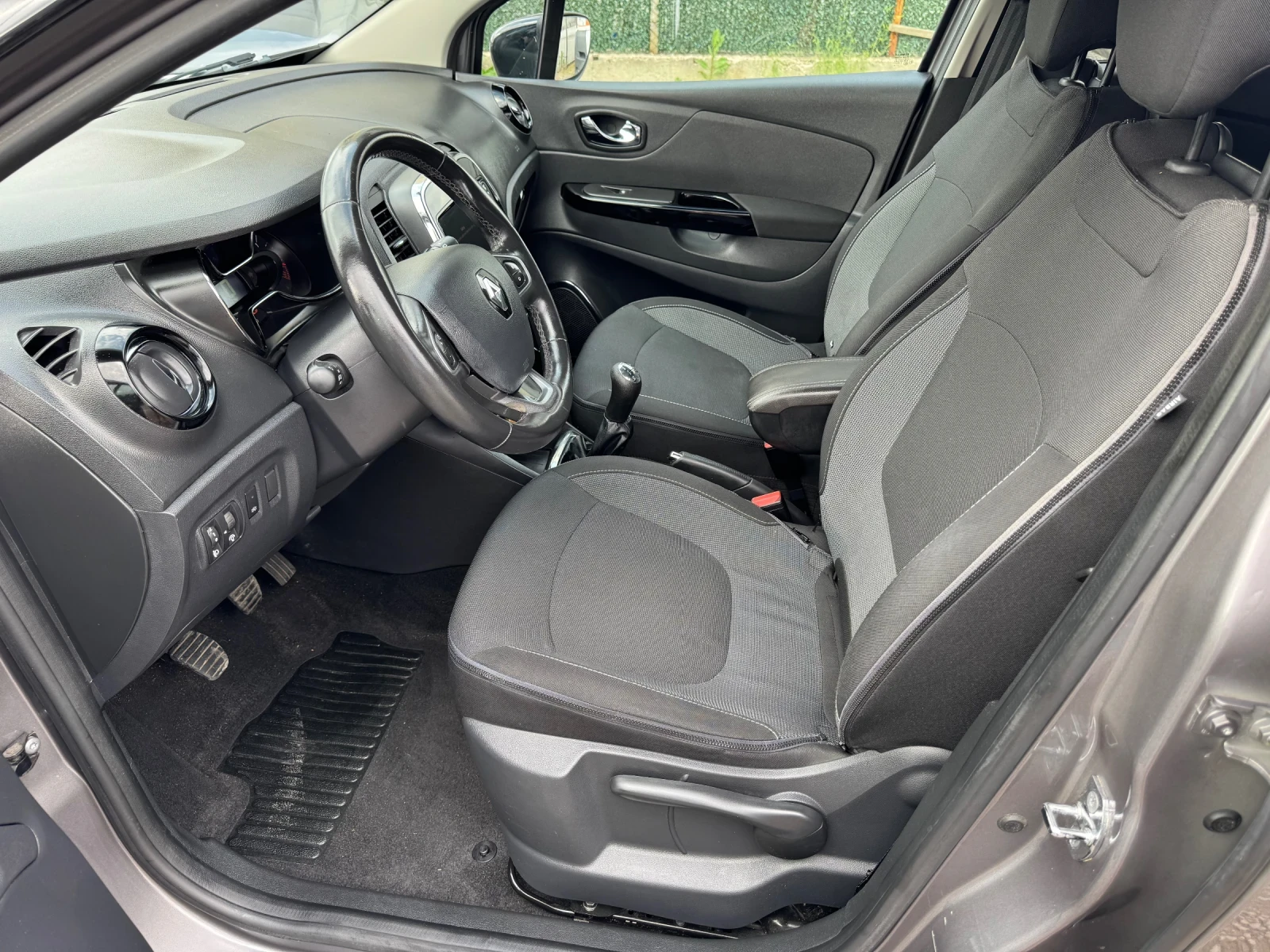 Renault Captur NAVI* КАМЕРА* LED* 8.2016г* 1.5dci 90hp* euro 6b - изображение 7