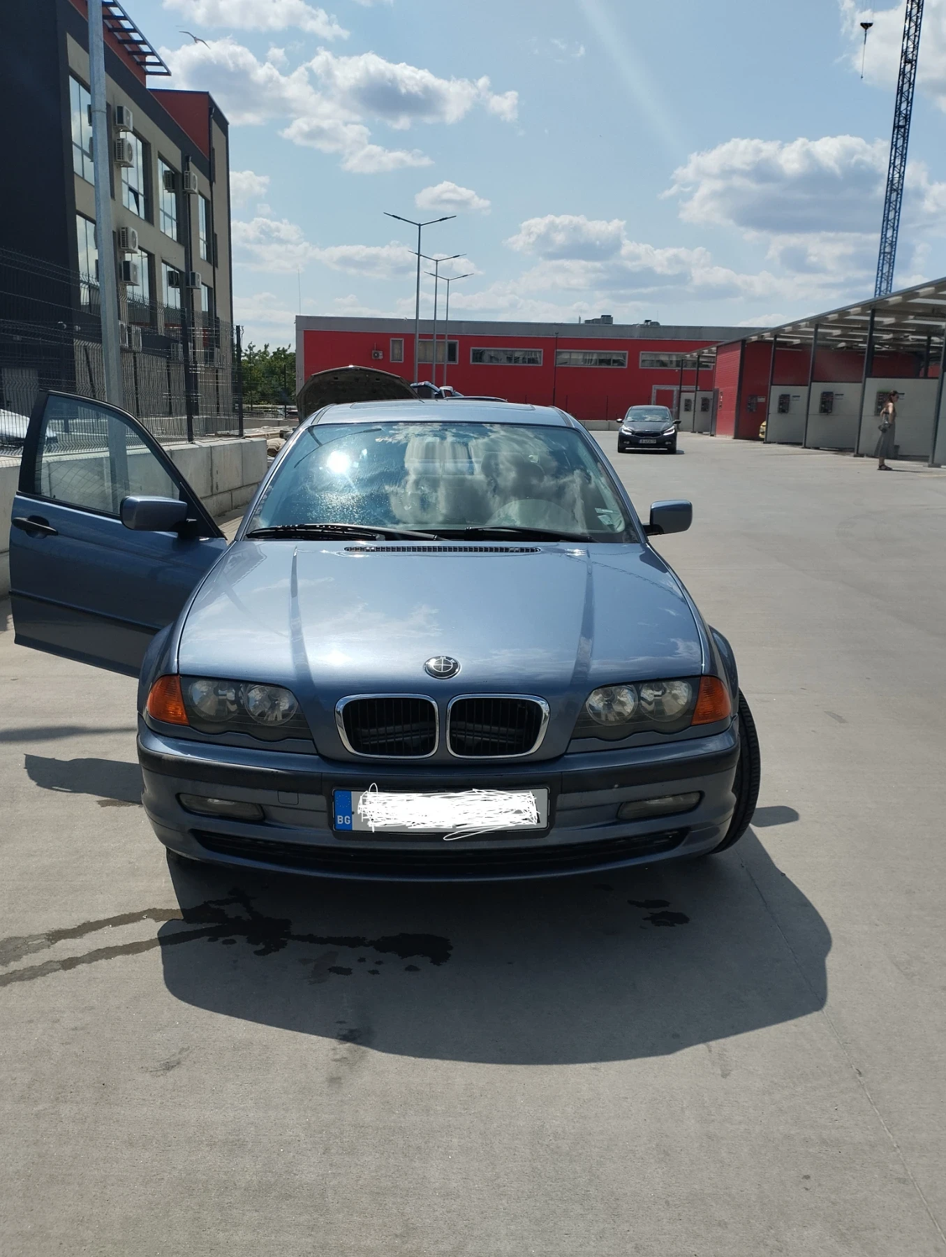 BMW 318 1.8 - изображение 2