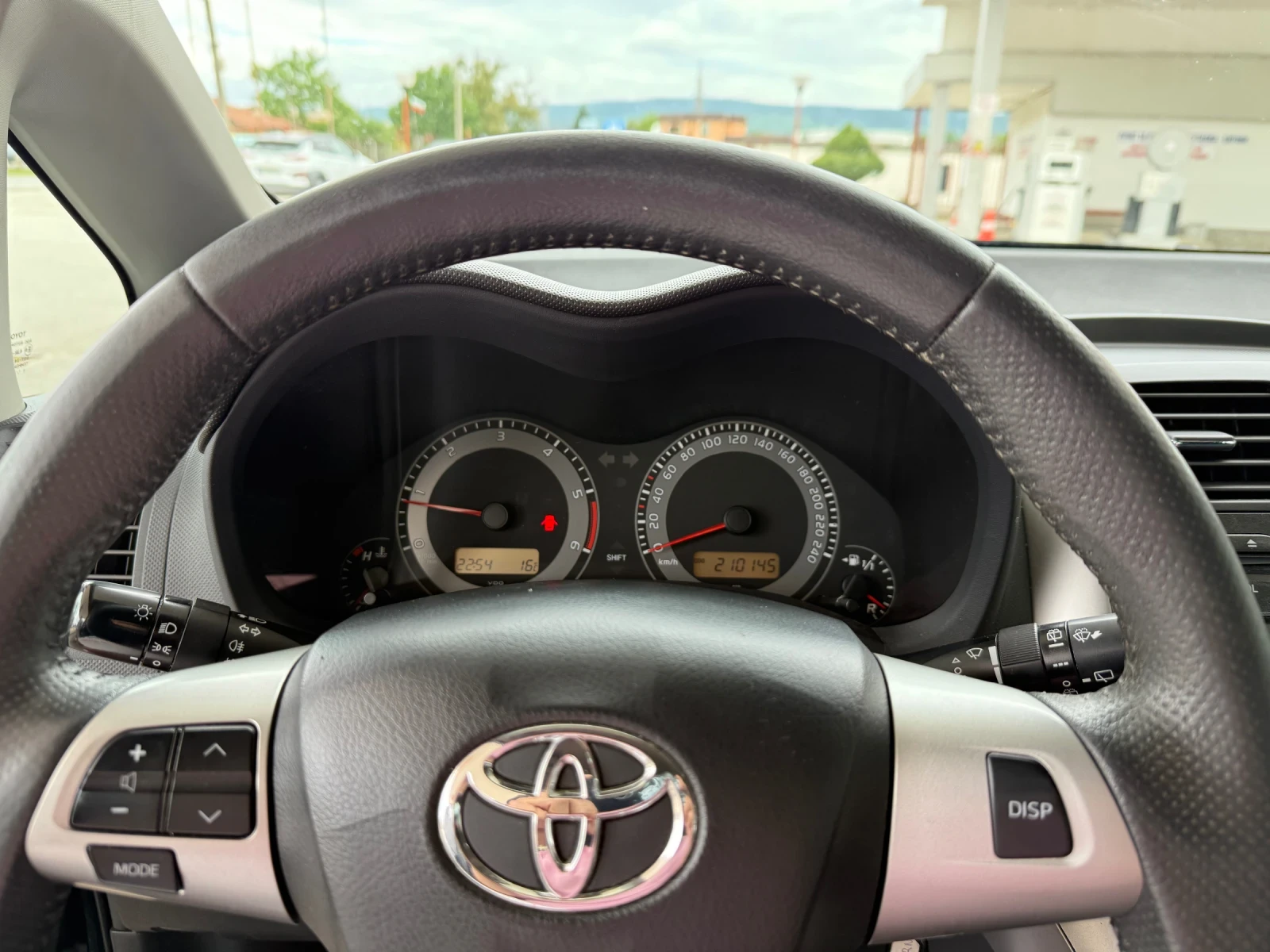 Toyota Auris  - изображение 9