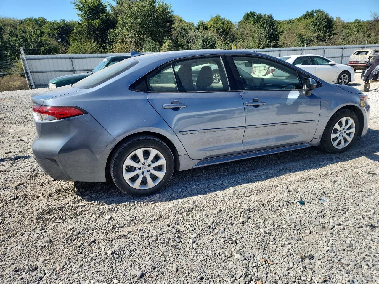 Toyota Corolla LE - изображение 4