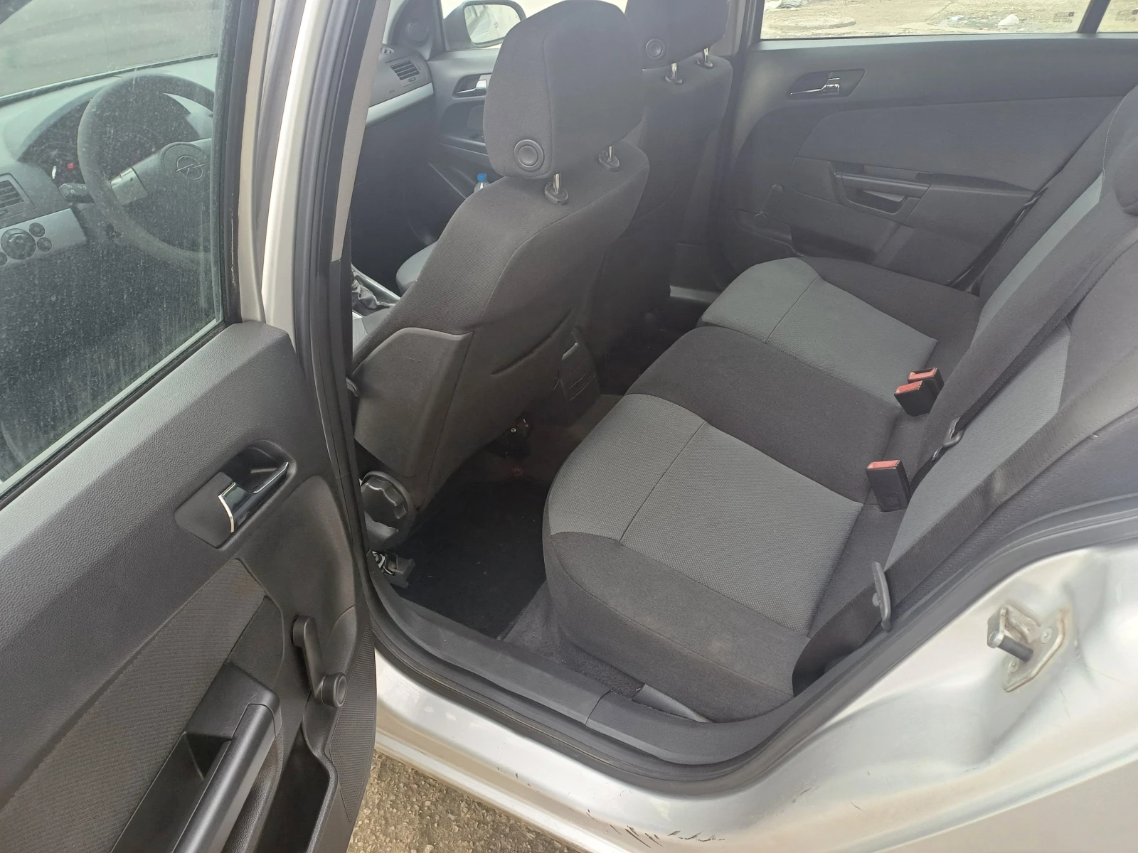 Opel Astra 1.7CDTI - изображение 6