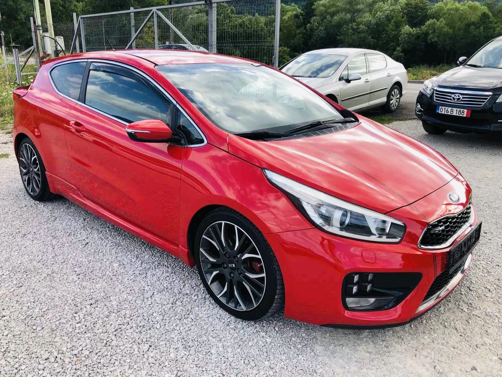 Kia Pro ceed GT Швейцария уникат, снимка 4 - Автомобили и джипове - 55494540