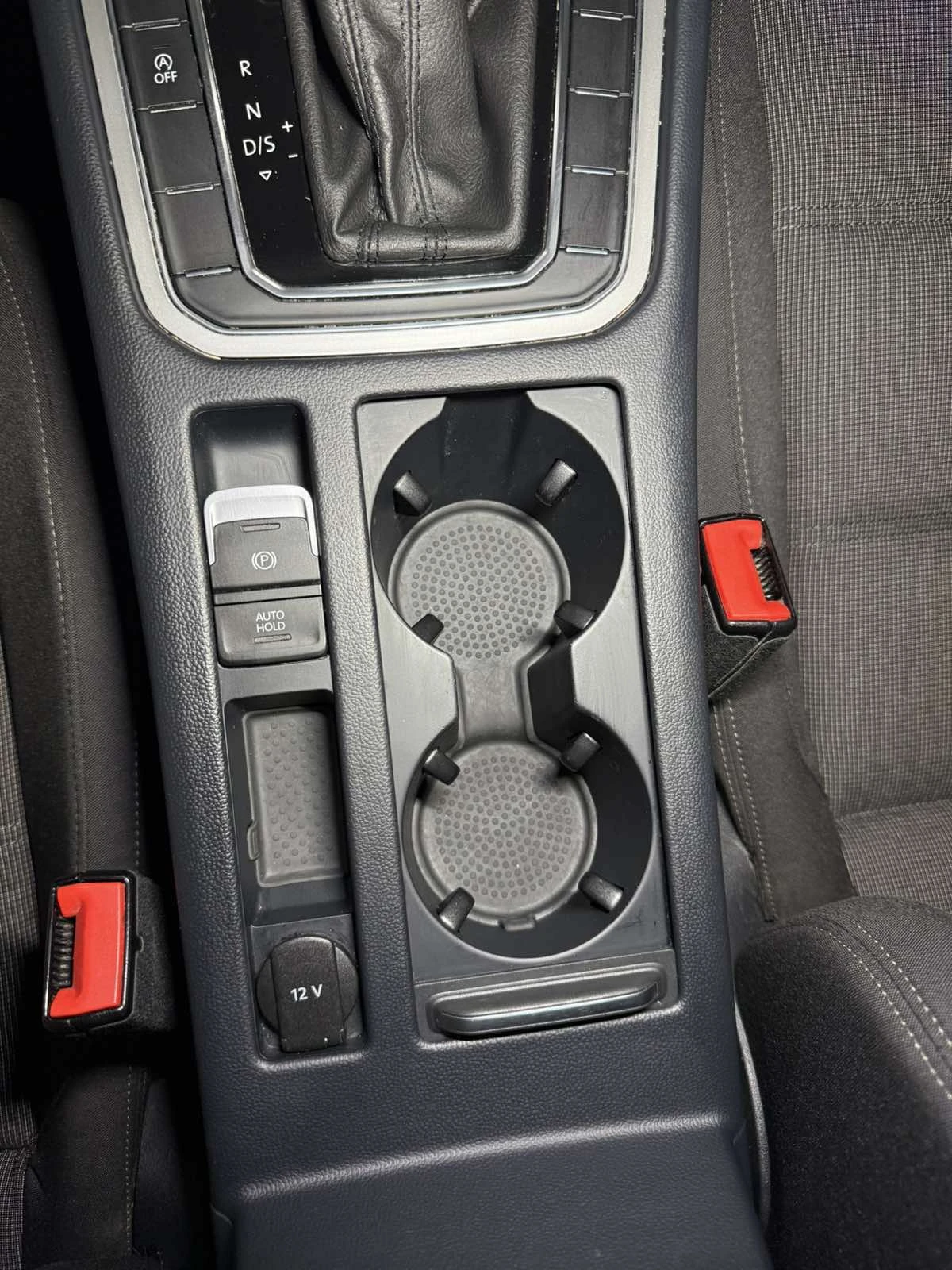 VW Passat, снимка 17 - Автомобили и джипове - 53729045