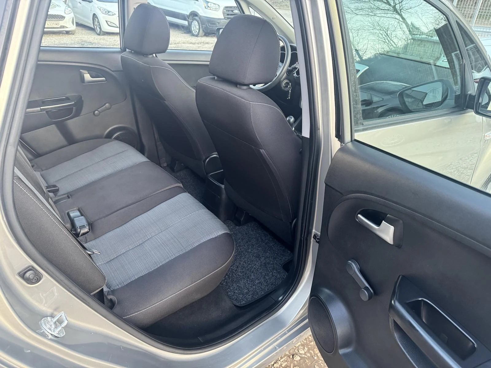 Hyundai Ix20 1.4BENZIN* GAZ* , снимка 8 - Автомобили и джипове - 54097291