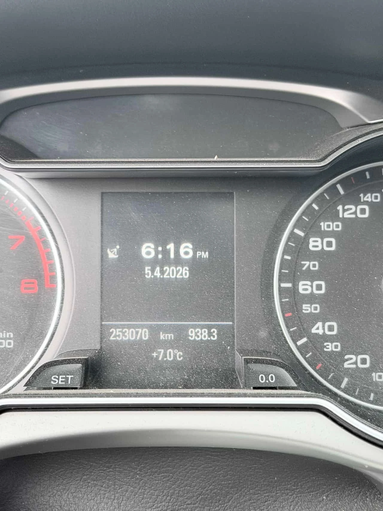 Audi A4 * Technik plus * CARFAX * ПОДГРЕВ * КАМЕРА * NAVI, снимка 7 - Автомобили и джипове - 54184572