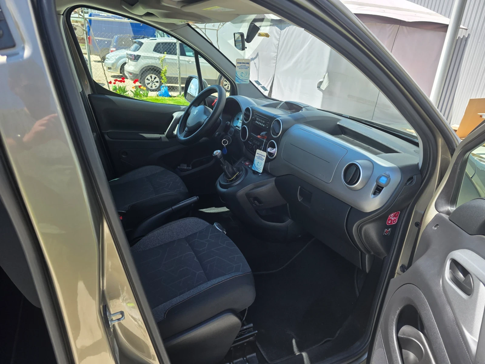 Peugeot Partner 1.6 HDI 4+ 1 100 �� | Mobile.bg � ����������� 8