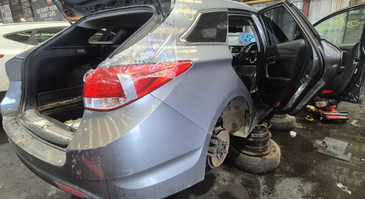 Hyundai I40 ДВИГАТЕЛИ ЧАСТИ, снимка 13 - Автомобили и джипове - 54455342