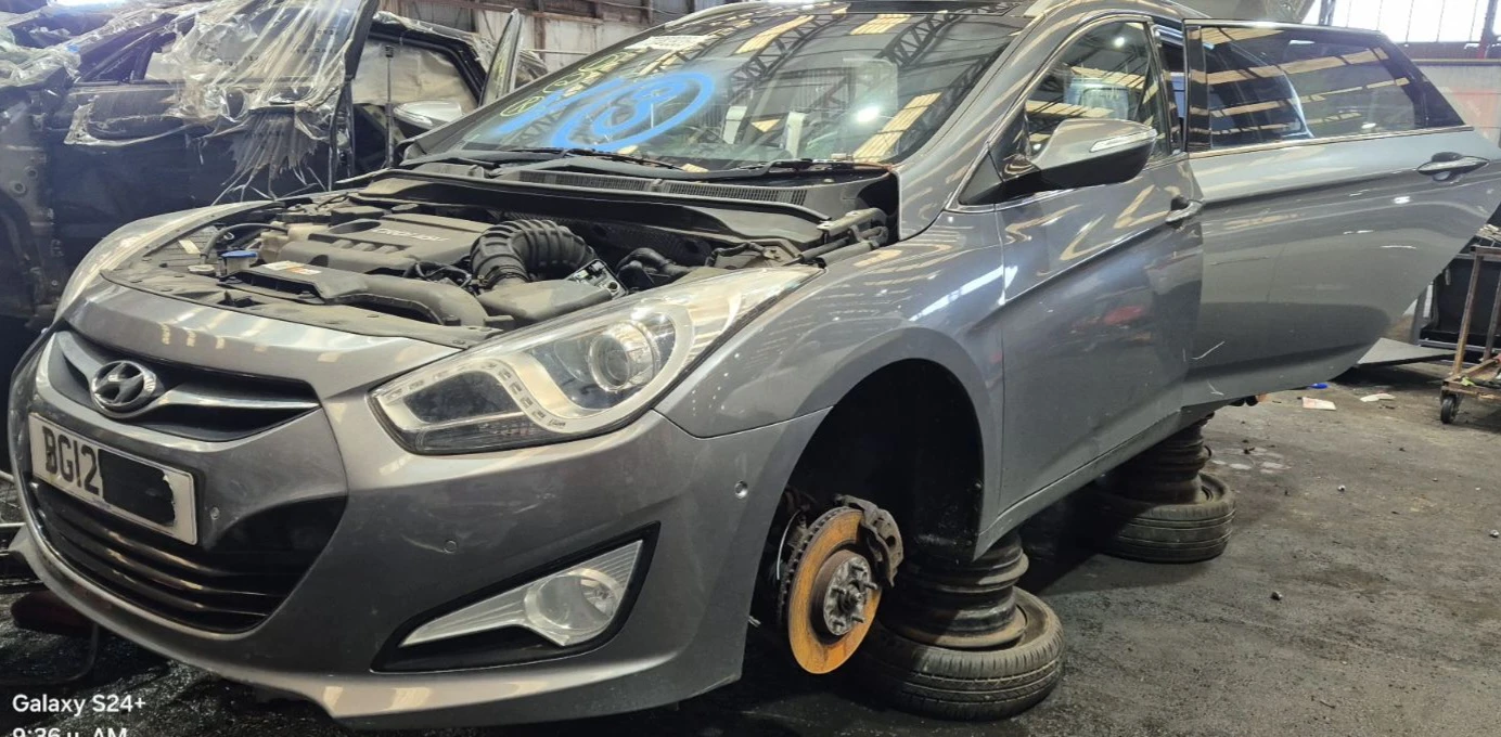 Hyundai I40 ДВИГАТЕЛИ ЧАСТИ, снимка 10 - Автомобили и джипове - 54455342