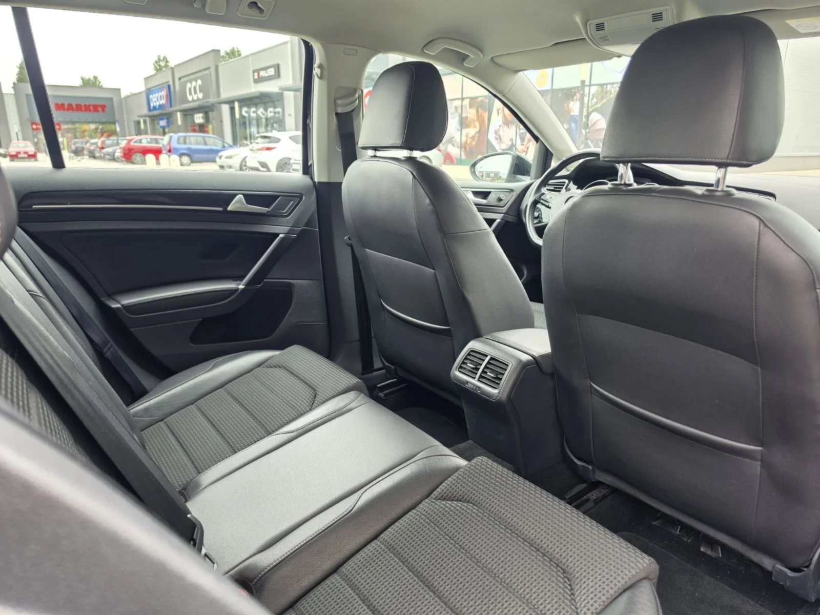 VW Golf 2.0* Highline* Navi., снимка 7 - Автомобили и джипове - 54479205