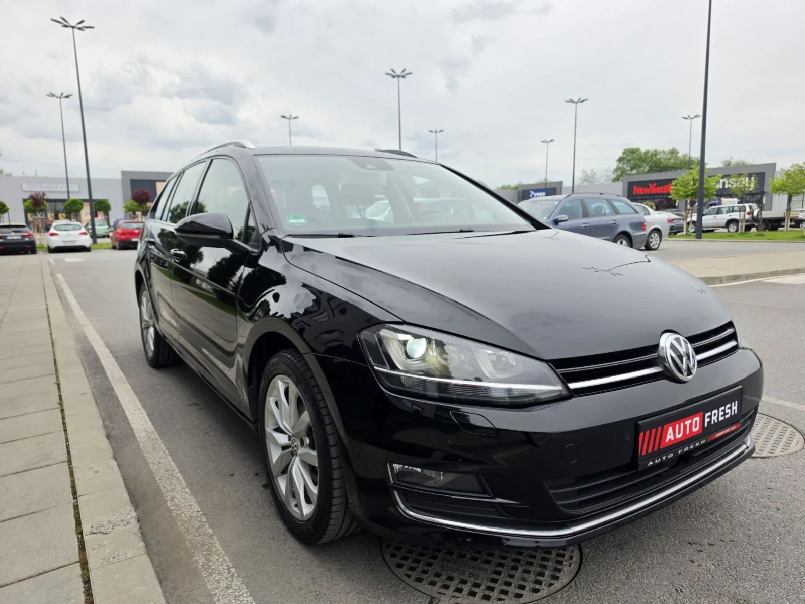 VW Golf 2.0* Highline* Navi., снимка 3 - Автомобили и джипове - 54479205