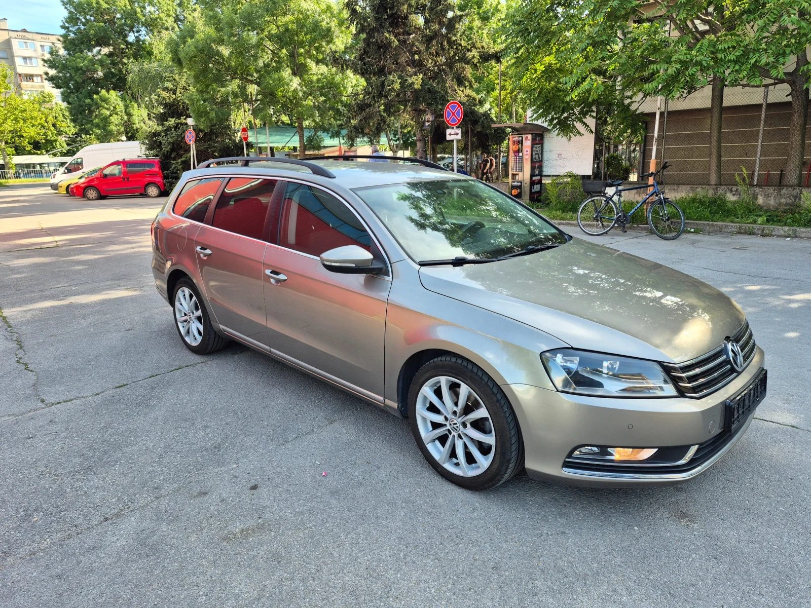 VW Passat 2.0 TDI 140 кс НАВИГАЦИЯ, снимка 5 - Автомобили и джипове - 54714478