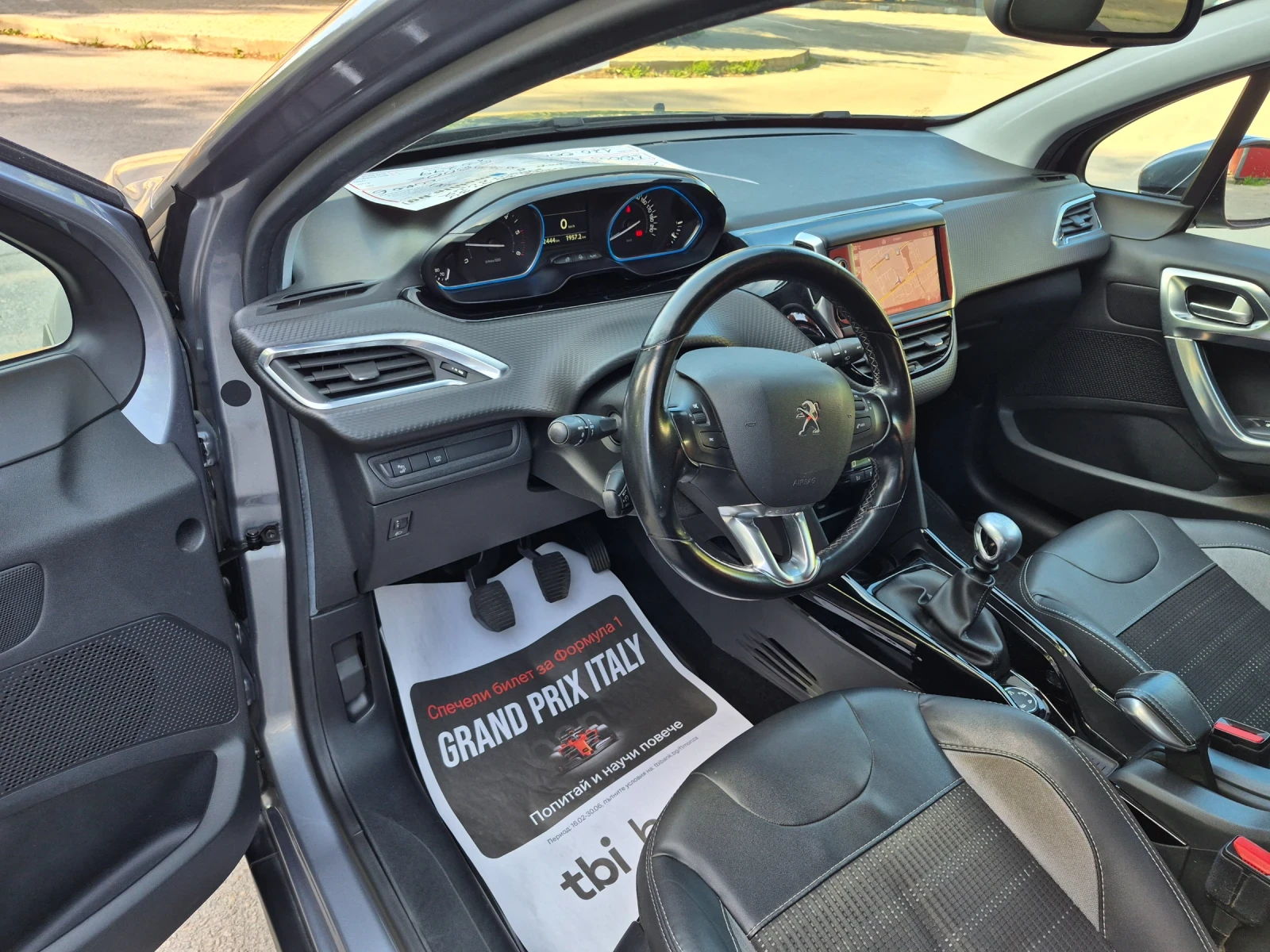 VW Passat 2.0 TDI 140 кс НАВИГАЦИЯ, снимка 14 - Автомобили и джипове - 54714478