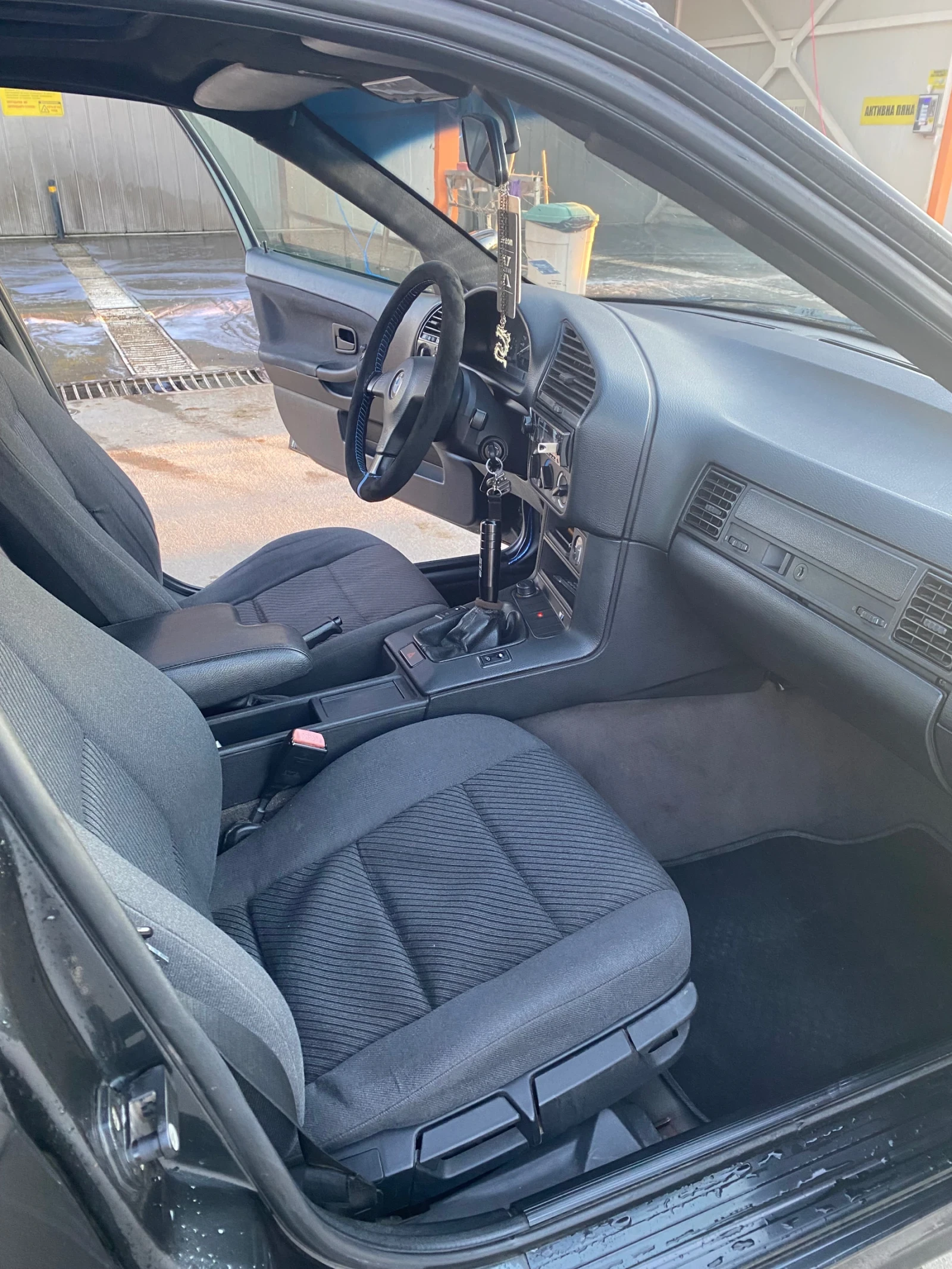 BMW 320 320i, снимка 11 - Автомобили и джипове - 54904203