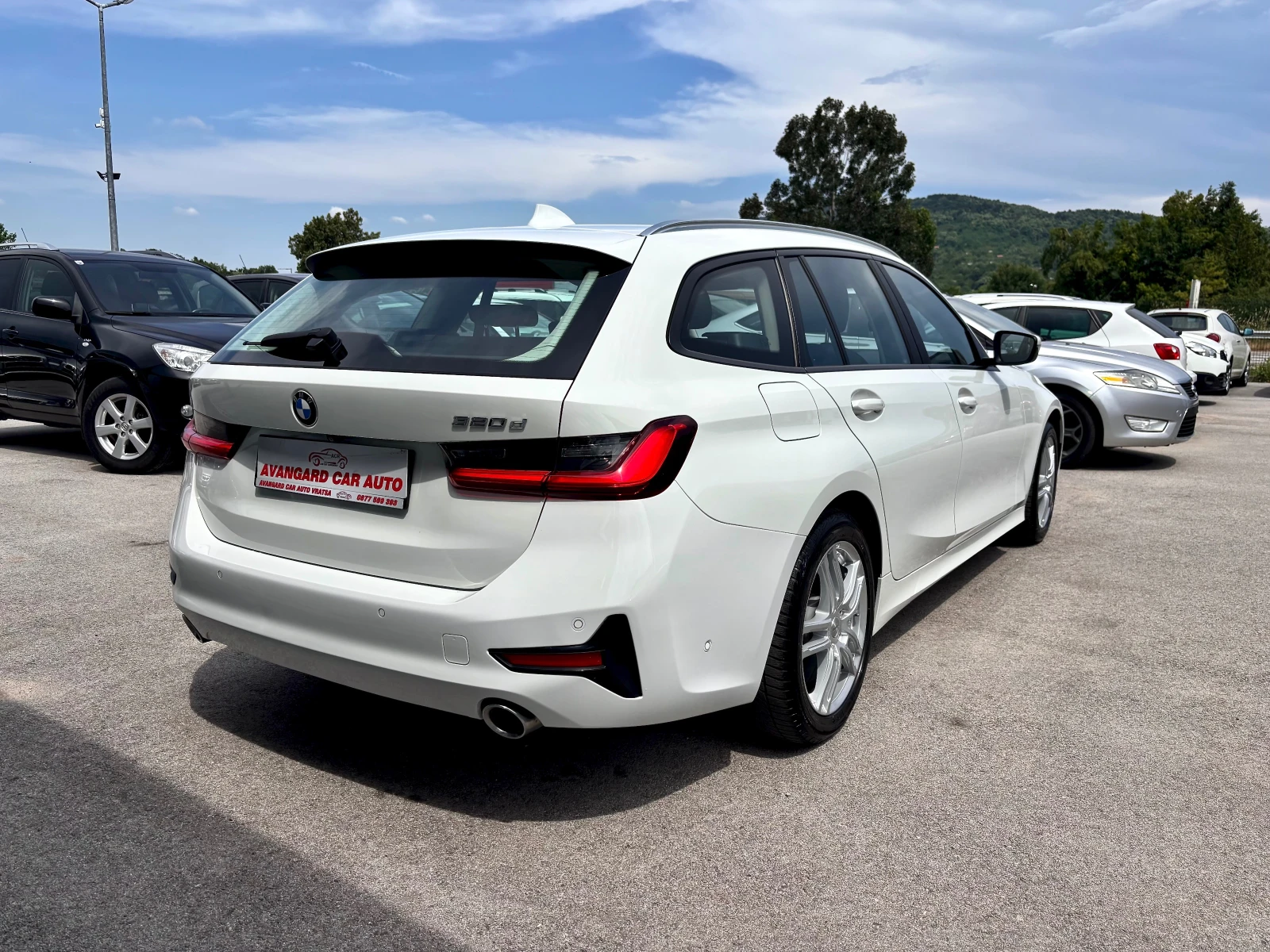 BMW 320, снимка 4 - Автомобили и джипове - 54972697