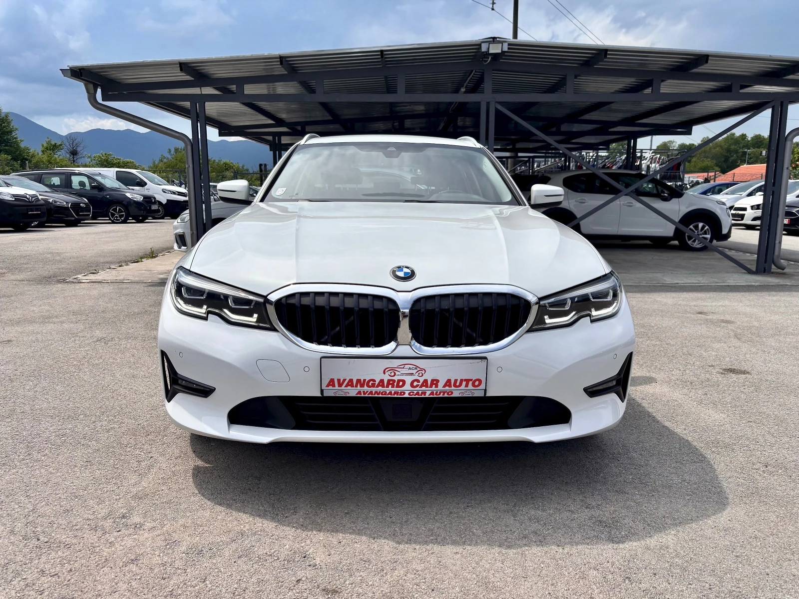 BMW 320, снимка 1 - Автомобили и джипове - 54972697