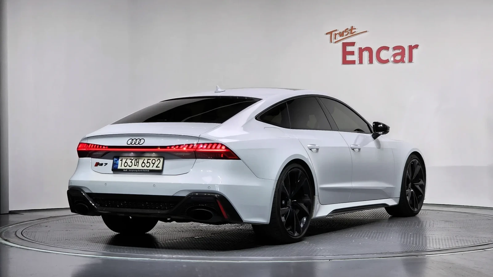 Audi Rs7 4.0 TFSI Quattro , снимка 2 - Автомобили и джипове - 55100673