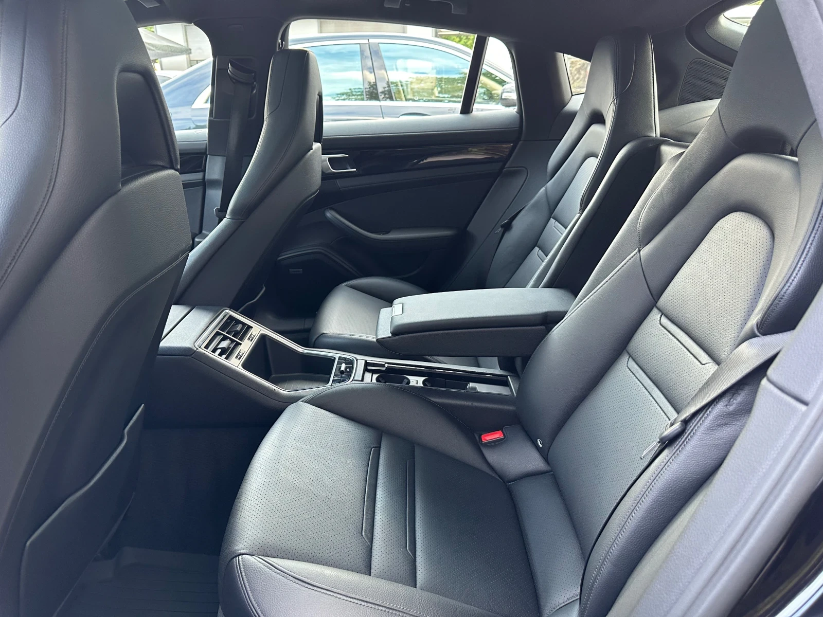 Porsche Panamera, снимка 15 - Автомобили и джипове - 55428356