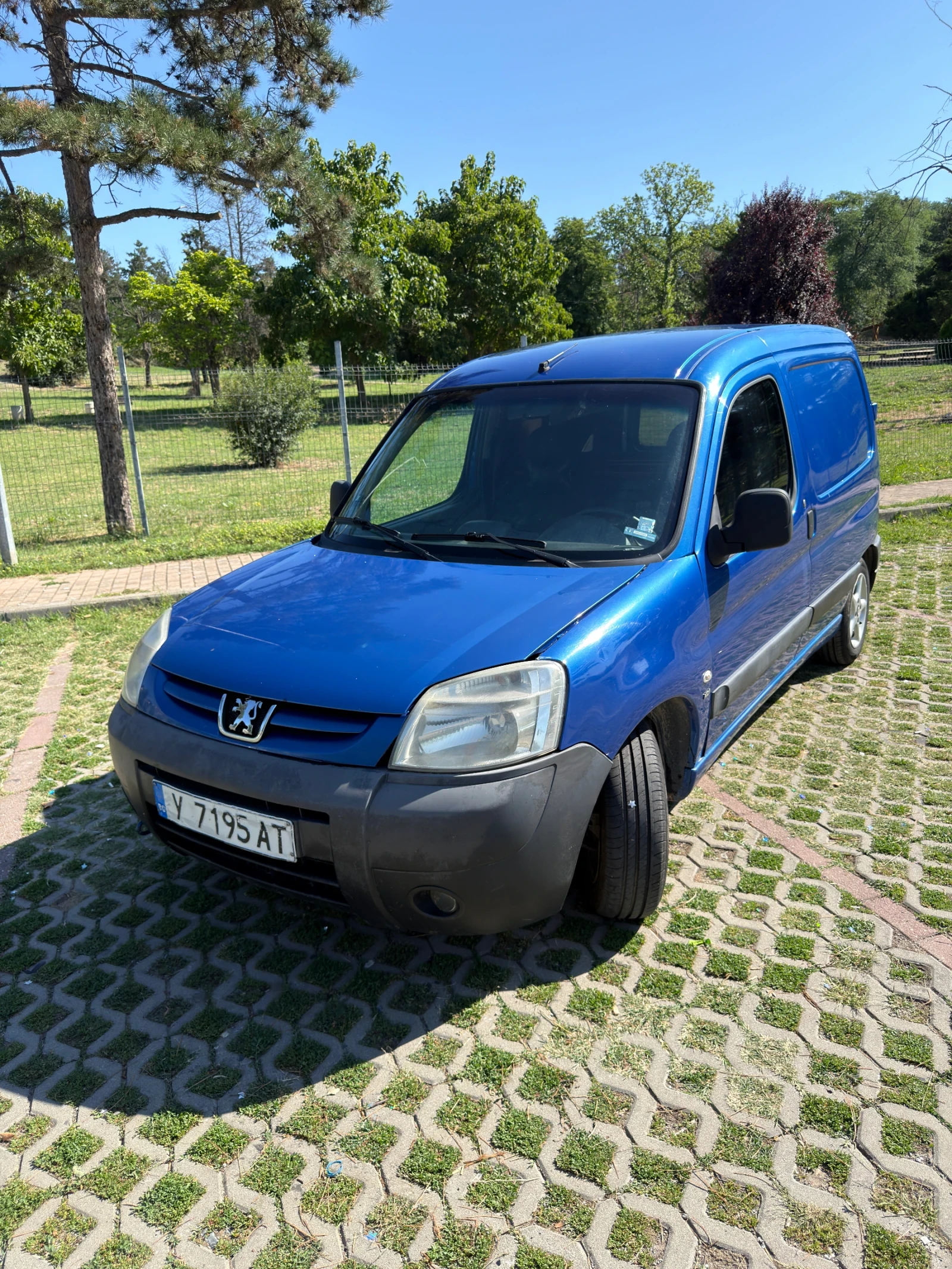 Peugeot Partner 1.6 HDI Климатик, снимка 3 - Автомобили и джипове - 55471252