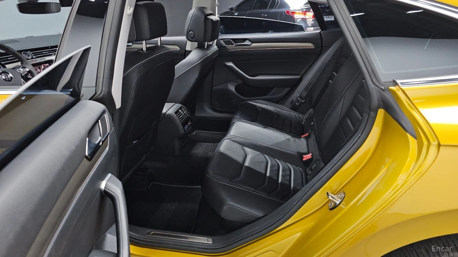VW Arteon 4X4* PRESTIGE* 360 CAM* ОБДУХВАНЕ* DIGITAL* HEADUP, снимка 12 - Автомобили и джипове - 55586760