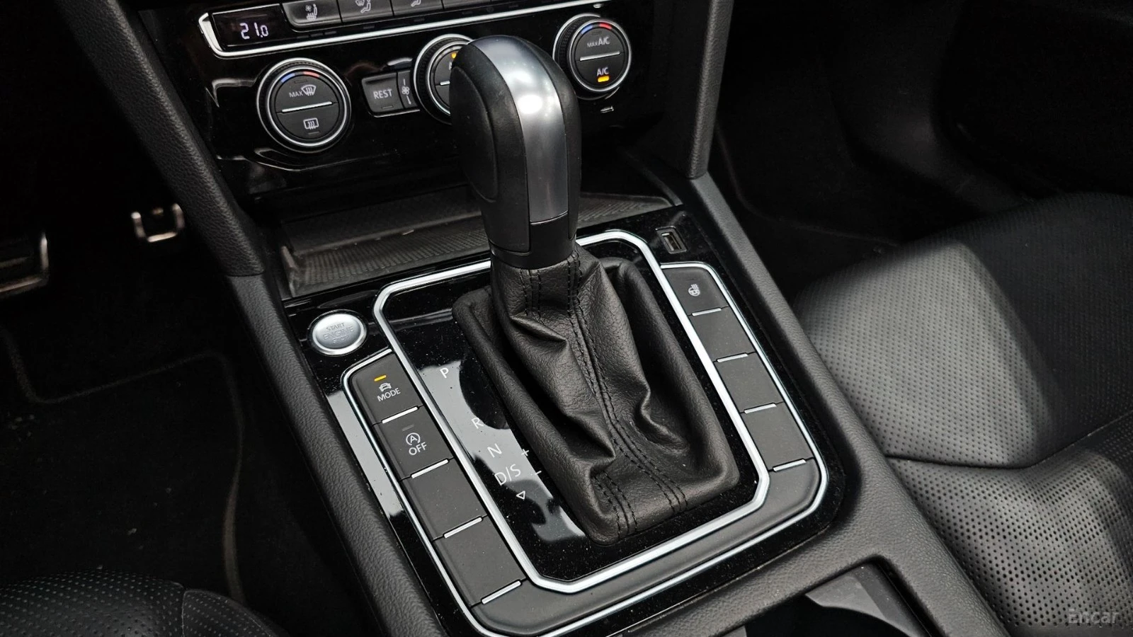 VW Arteon 4X4* PRESTIGE* 360 CAM* ОБДУХВАНЕ* DIGITAL* HEADUP, снимка 9 - Автомобили и джипове - 55586760