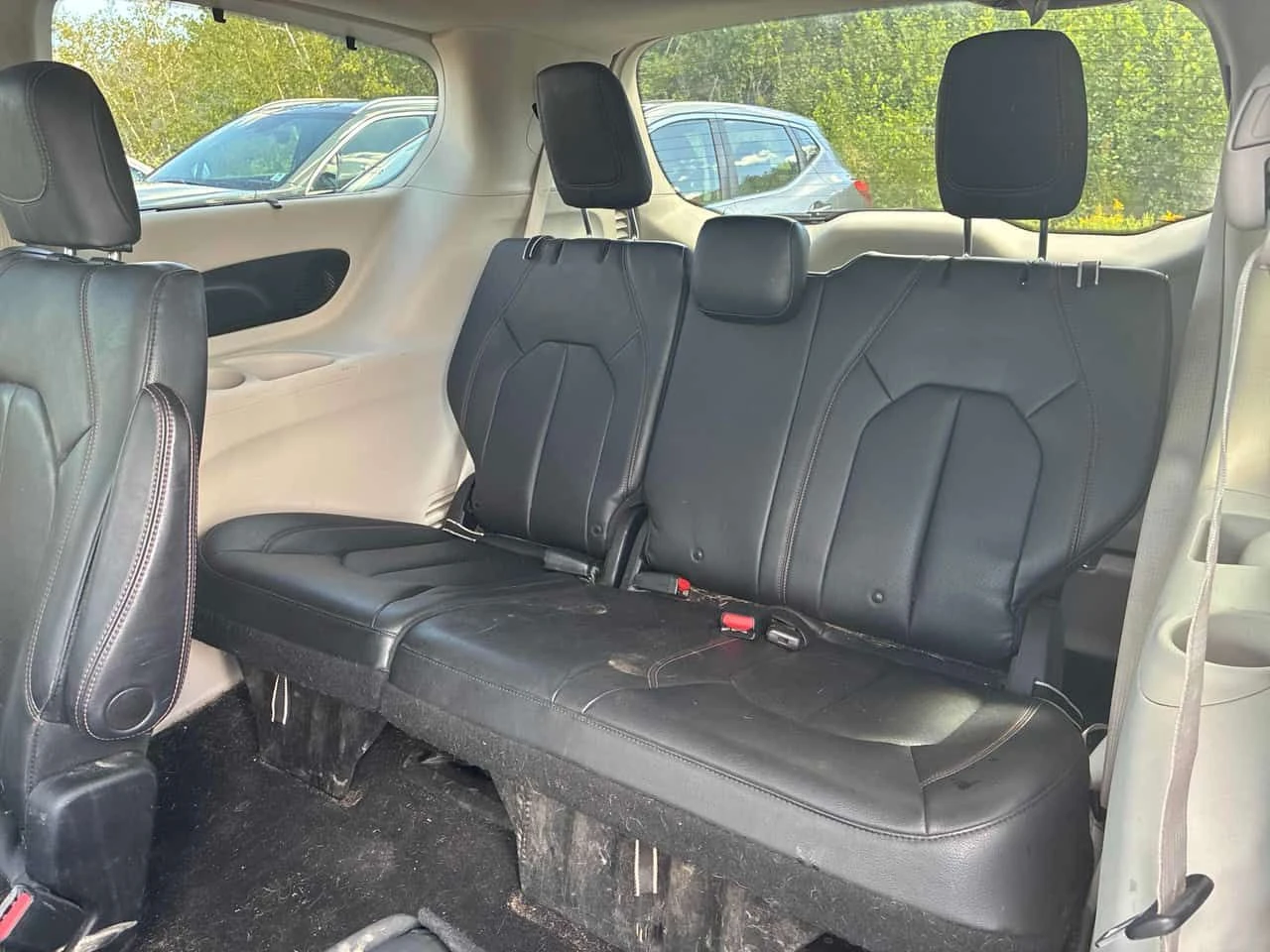 Chrysler Pacifica * Touring L Plus * АВТОКРЕДИТ БЕЗ ПЪРВОНАЧАЛНА* , снимка 14 - Автомобили и джипове - 55693688