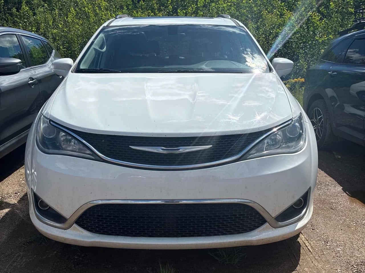 Chrysler Pacifica * Touring L Plus * АВТОКРЕДИТ БЕЗ ПЪРВОНАЧАЛНА* , снимка 6 - Автомобили и джипове - 55693688