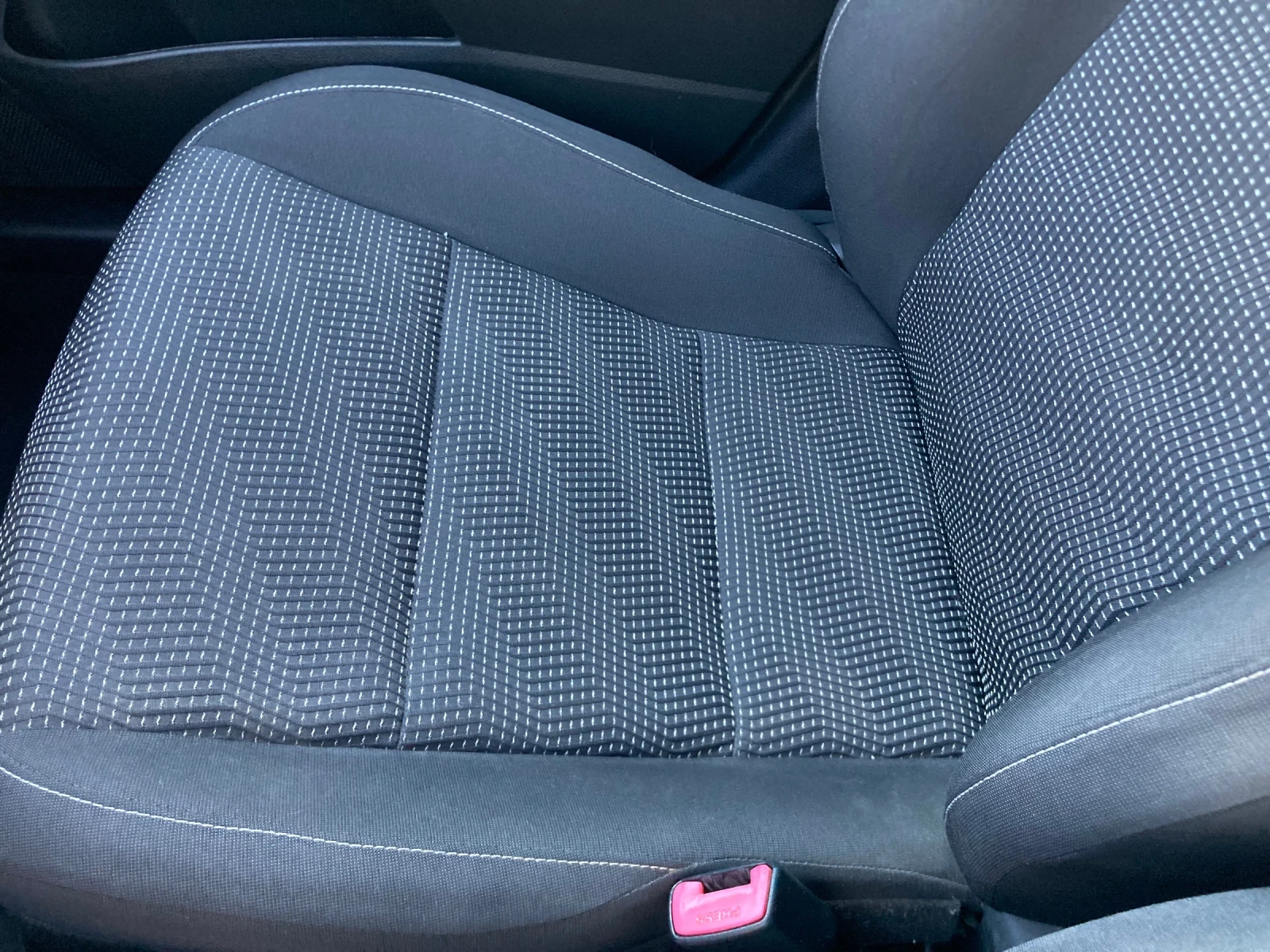 Toyota Auris 1.8 Hibrid 216000km, снимка 13 - Автомобили и джипове - 55929097