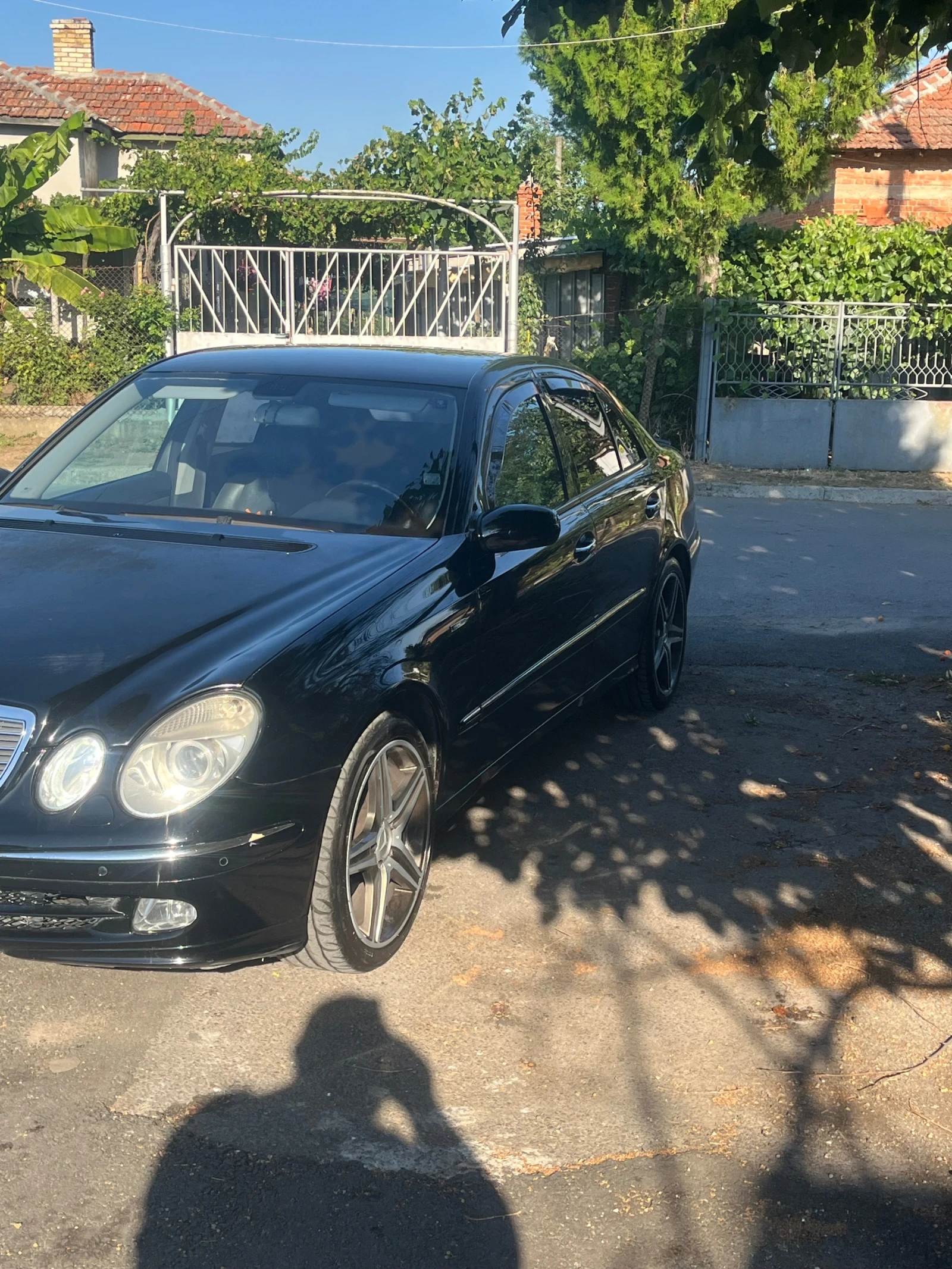 Mercedes-Benz E 320
