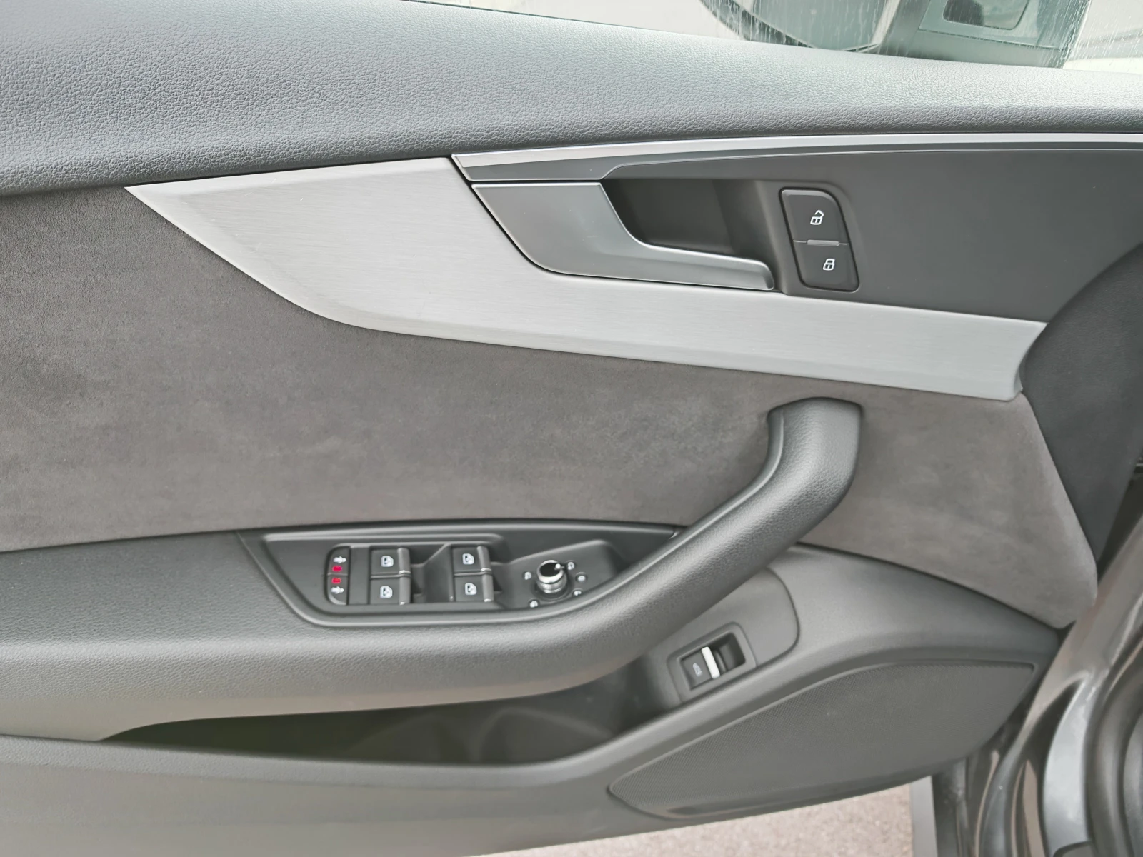 Audi A5 2, 0 DIZEL  S-LINE QUATTRO , снимка 8 - Автомобили и джипове - 56143511