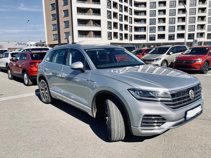 VW Touareg, снимка 4 - Автомобили и джипове - 49436153