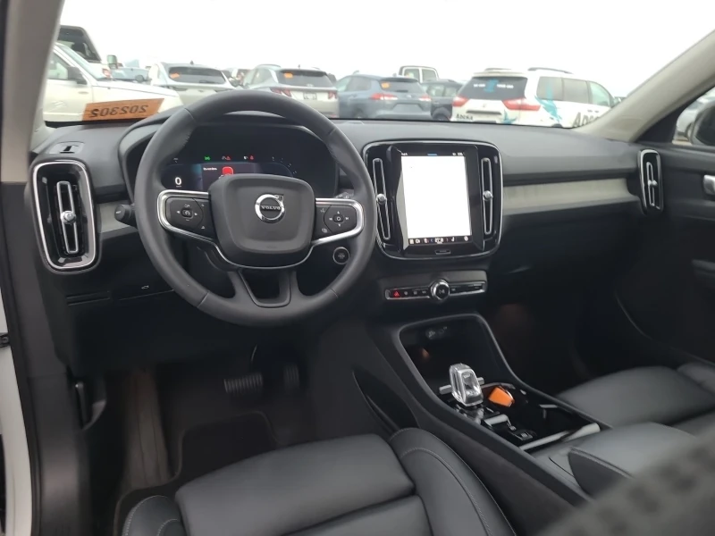 Volvo XC40 2.0L| 4x4| CARFAX| PANORAMA| HYBRID| , снимка 8 - Автомобили и джипове - 53357067