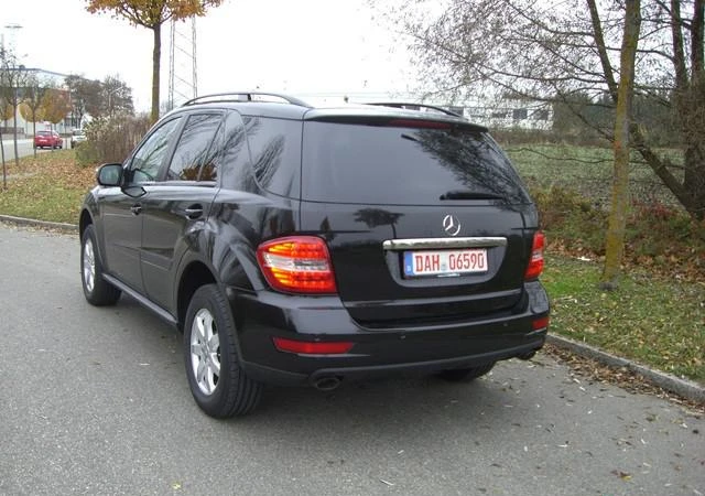 Mercedes-Benz ML FACE-Вс.НАЛИЧНО, снимка 2 - Автомобили и джипове - 47090987