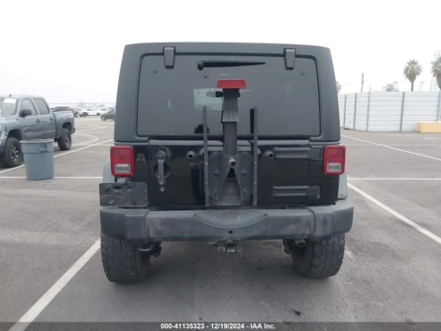 Jeep Wrangler UNLIMITED RUBICON, Минимална щета, от застраховате, снимка 7 - Автомобили и джипове - 48787939